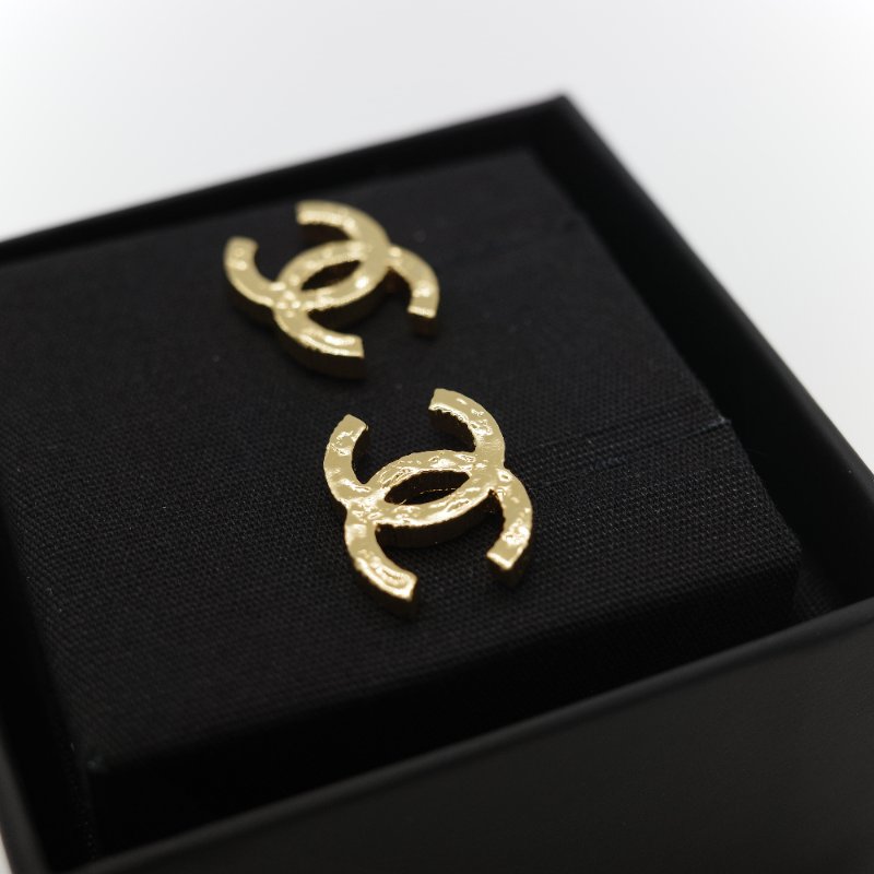 Chanel 香奈兒 經典 24C 金屬雙 C 耳釘式耳環-3
