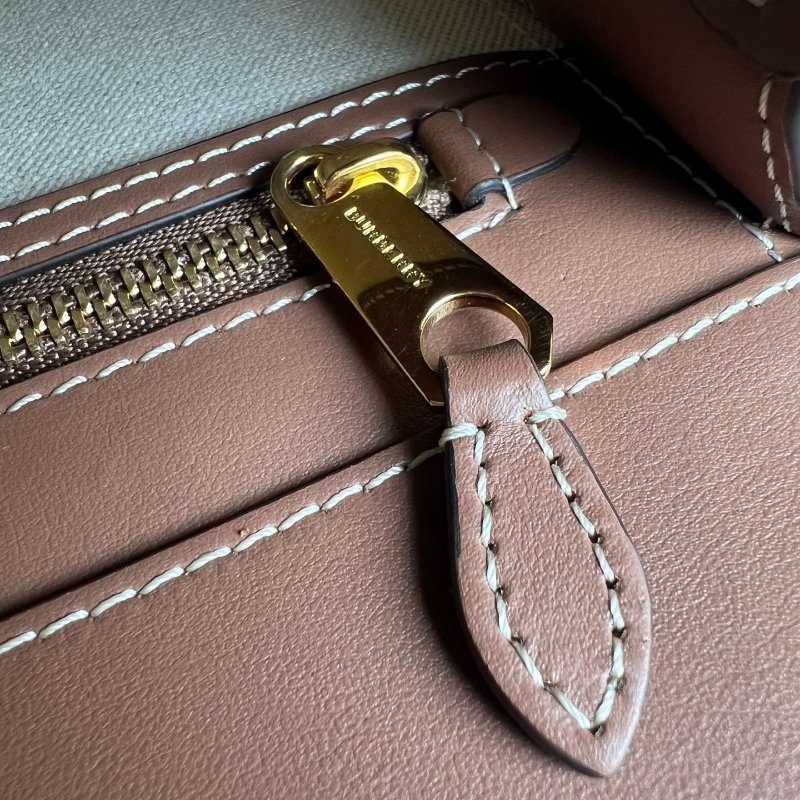 BURBERRY POCKETBAG手提包-9