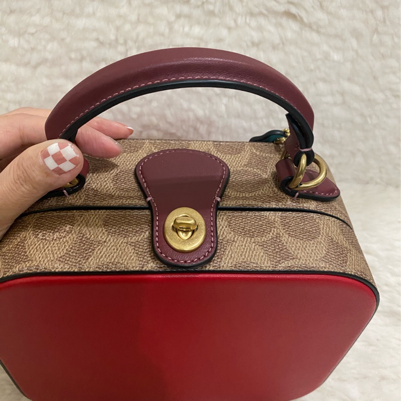 未使用 coach 手提肩背硬殼包(原價28800元)-11
