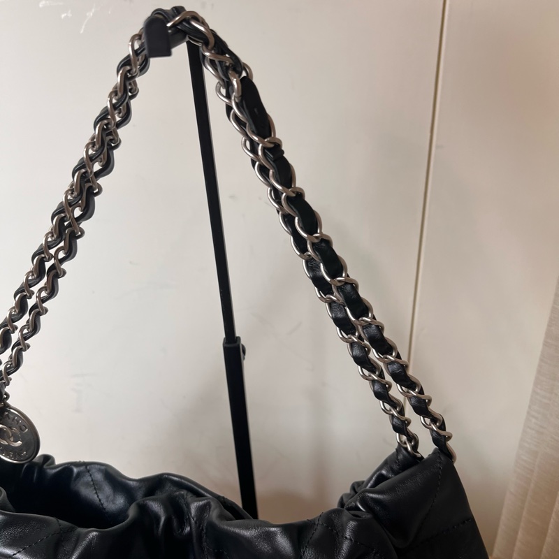 ෆ Chanel 22bag 黑銀中號垃圾袋🈶購證-10