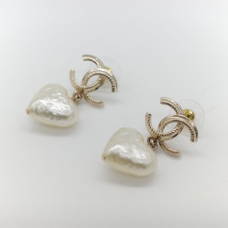 Chanel 香奈兒 CC Logo 淡金色 愛心 耳釘 耳環-1