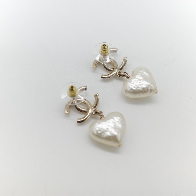 Chanel 香奈兒 CC Logo 淡金色 愛心 耳釘 耳環-3