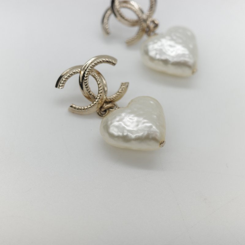 Chanel 香奈兒 CC Logo 淡金色 愛心 耳釘 耳環-4
