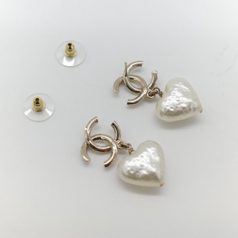 Chanel 香奈兒 CC Logo 淡金色 愛心 耳釘 耳環-5