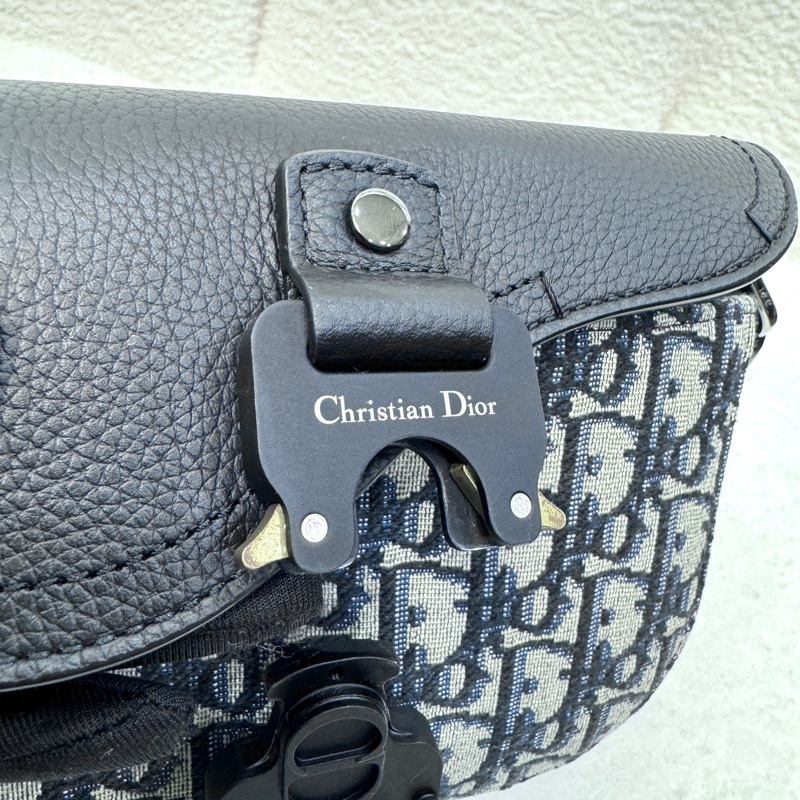 迪奧Saddle小包 Dior 深藍緹花拼黑牛皮迷你郵差包 斜背男包 2ADCA435YKS-24