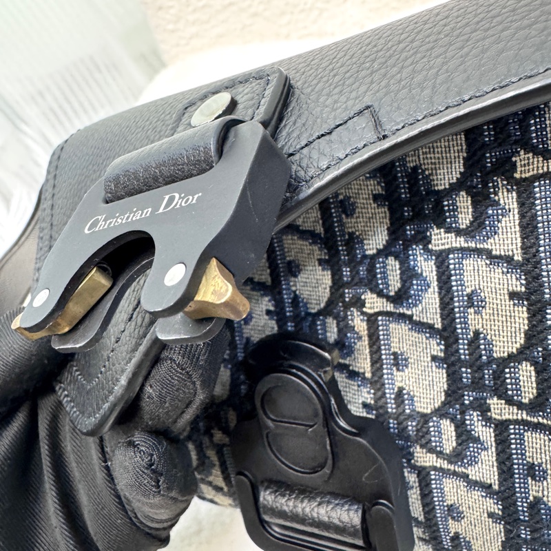 迪奧Saddle小包 Dior 深藍緹花拼黑牛皮迷你郵差包 斜背男包 2ADCA435YKS-25