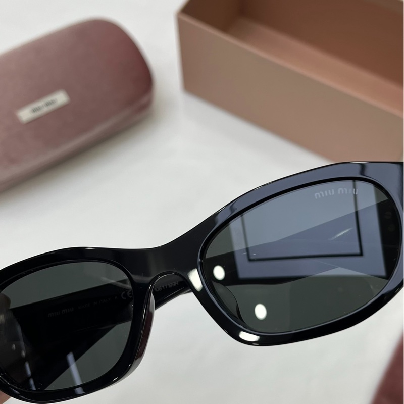 🌷新款!全新! Miu Miu Logo設計 太陽眼鏡/墨鏡 03s-4