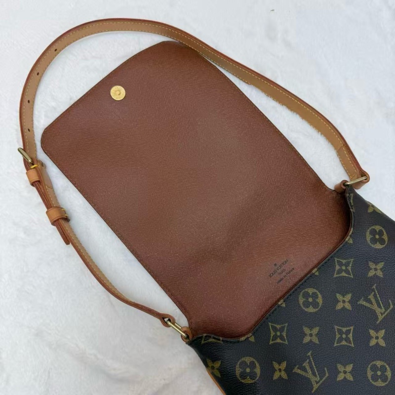 LV路易威登 王菲包 竪版 斷貨王絕版款式 老花滿印 可調節肩帶斜挎包-3