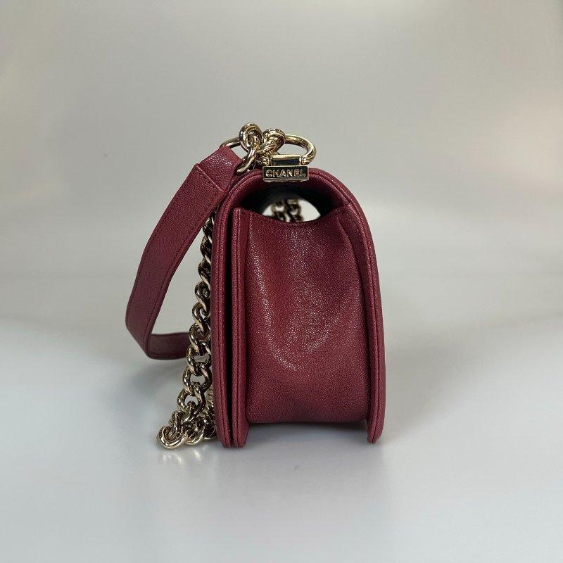 CHANEL BOY25酒紅荔枝V字紋側肩包-2