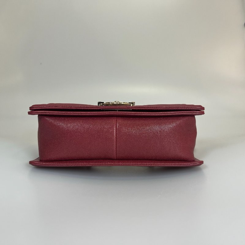 CHANEL BOY25酒紅荔枝V字紋側肩包-4