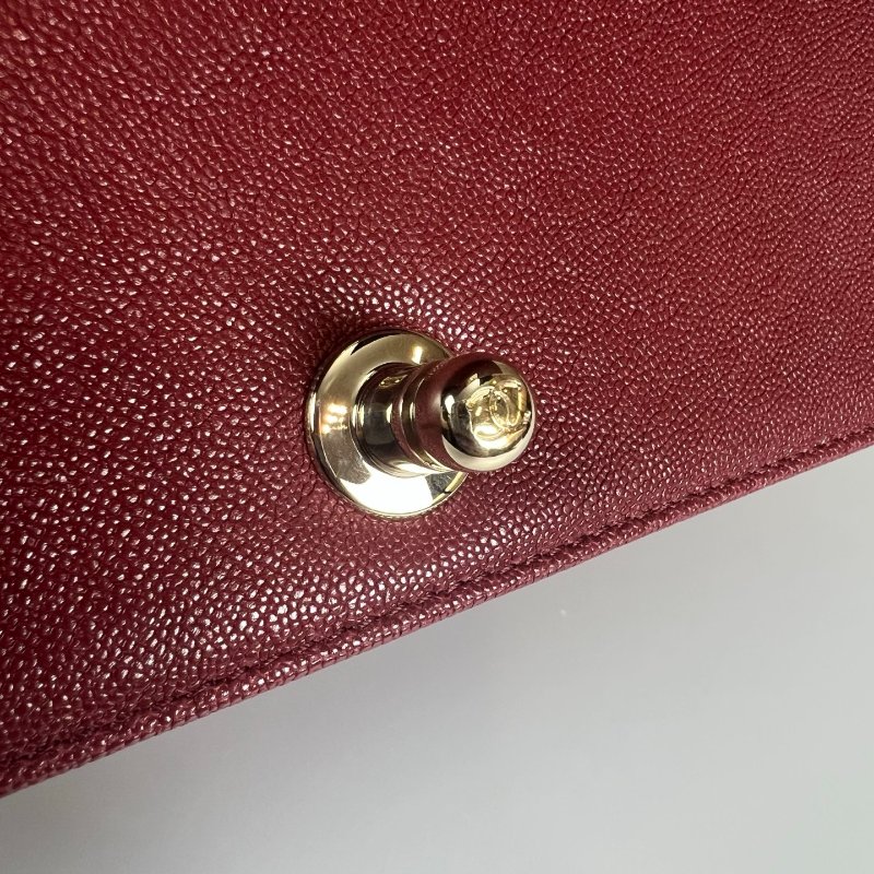 CHANEL BOY25酒紅荔枝V字紋側肩包-9