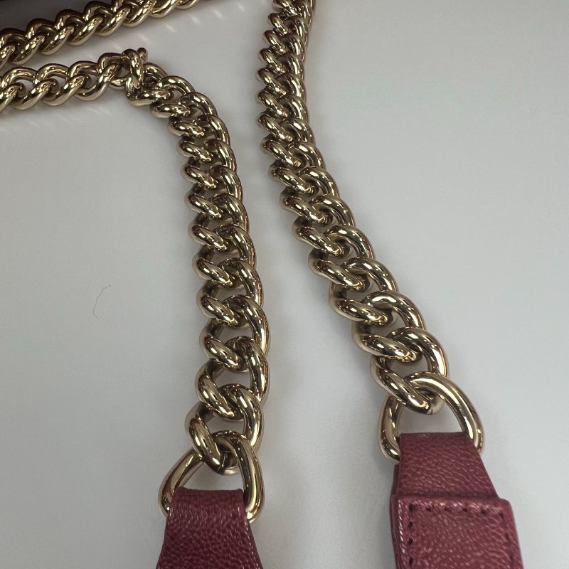 CHANEL BOY25酒紅荔枝V字紋側肩包-11