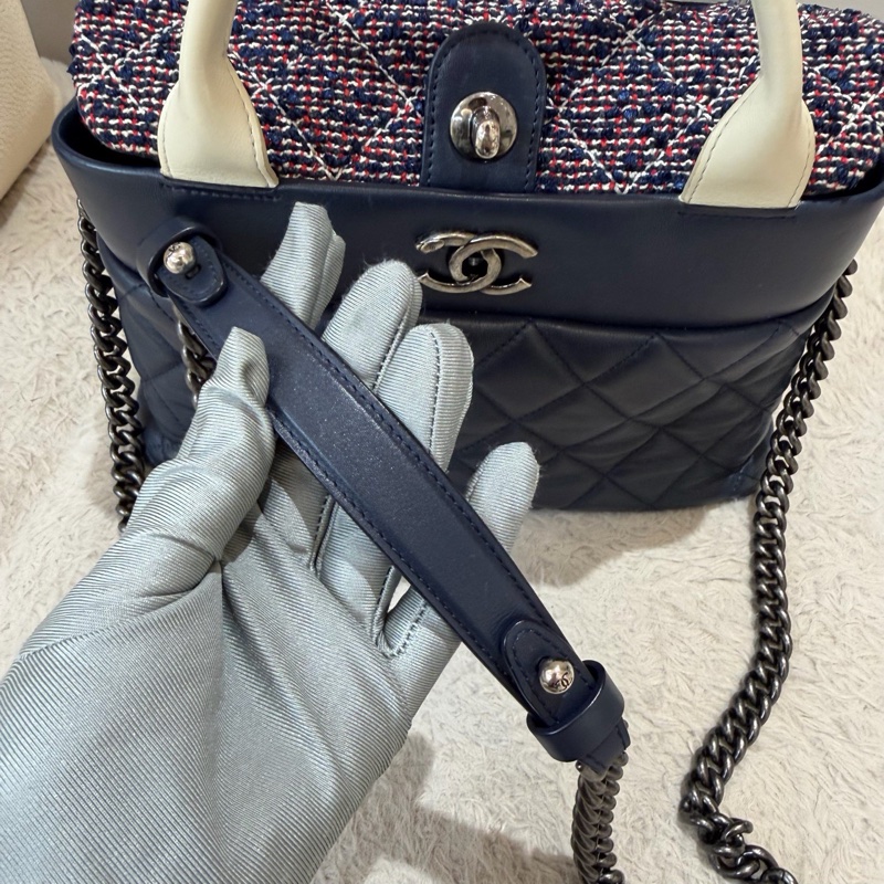 Chanel • 海軍藍牛皮銀釦毛呢鏈條包 2way 手提、斜背✔️-4