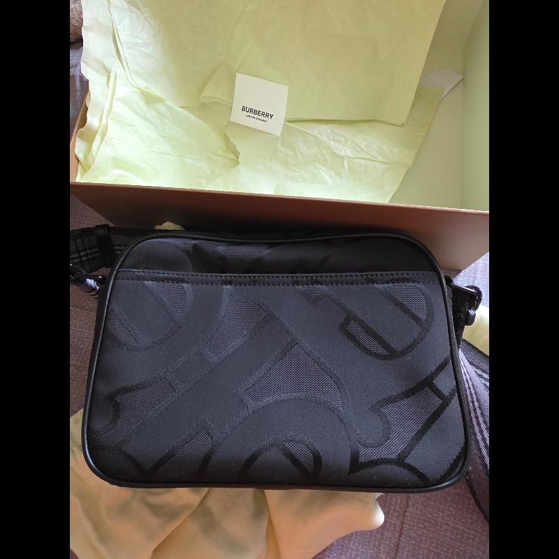BURBERRY 印花 相機包 黑 尼龍斜背包-1