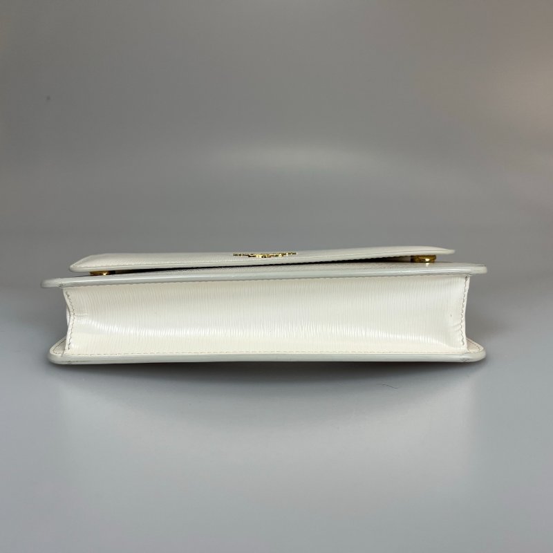 PRADA  白防刮掀蓋單肩包-4