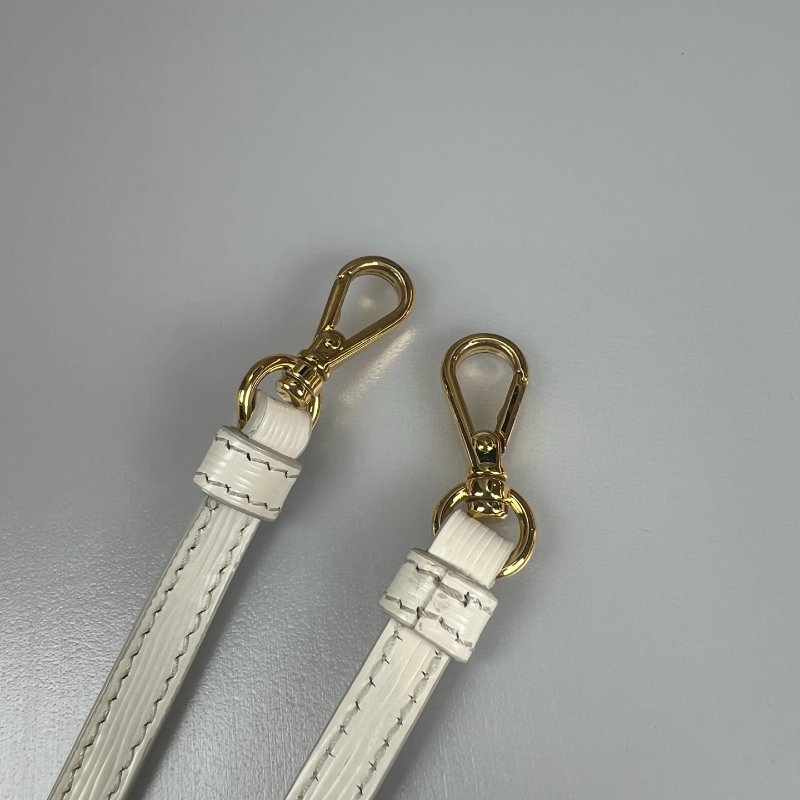 PRADA  白防刮掀蓋單肩包-9