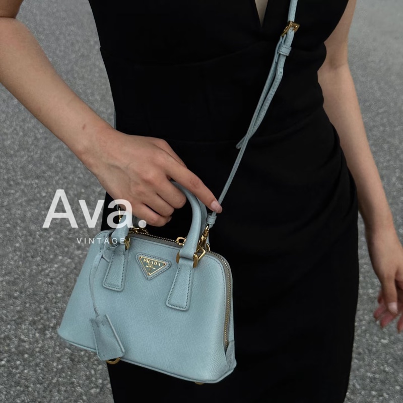 Prada • 經典十字紋牛皮迷你貝殼包 Baby Blue 寶寶藍-1