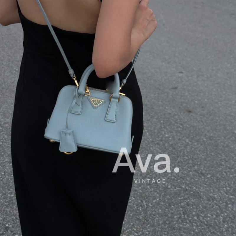 Prada • 經典十字紋牛皮迷你貝殼包 Baby Blue 寶寶藍-2