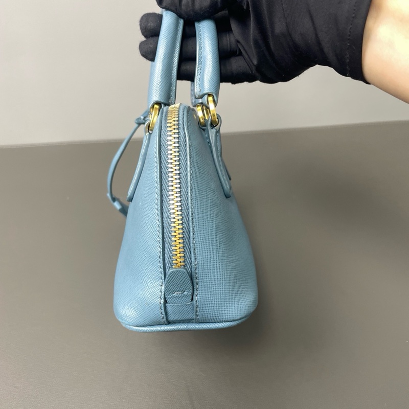 Prada • 經典十字紋牛皮迷你貝殼包 Baby Blue 寶寶藍-5