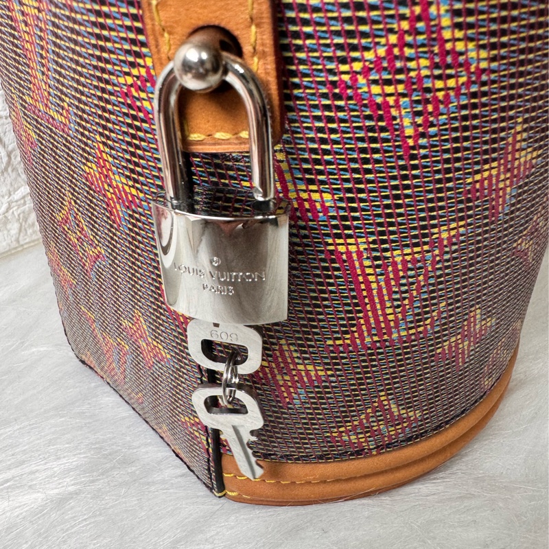 Louis Vuitton 路易威登 M55457 秀款 CANNES拼色手提/肩背圓桶包-12