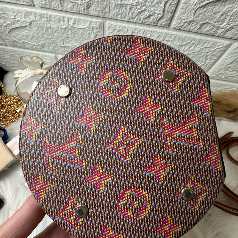 Louis Vuitton 路易威登 M55457 秀款 CANNES拼色手提/肩背圓桶包-16