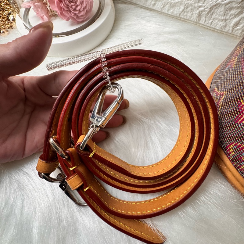 Louis Vuitton 路易威登 M55457 秀款 CANNES拼色手提/肩背圓桶包-21