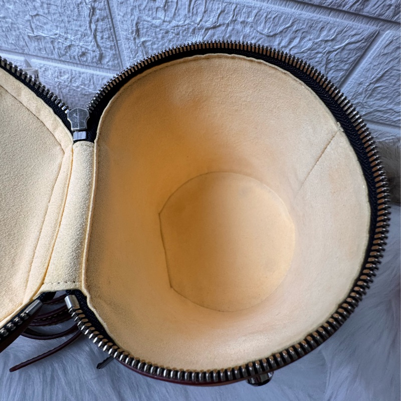 Louis Vuitton 路易威登 M55457 秀款 CANNES拼色手提/肩背圓桶包-25