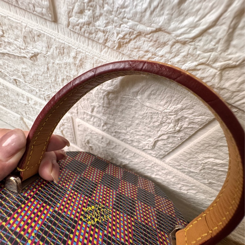 Louis Vuitton 路易威登 M55457 秀款 CANNES拼色手提/肩背圓桶包-29