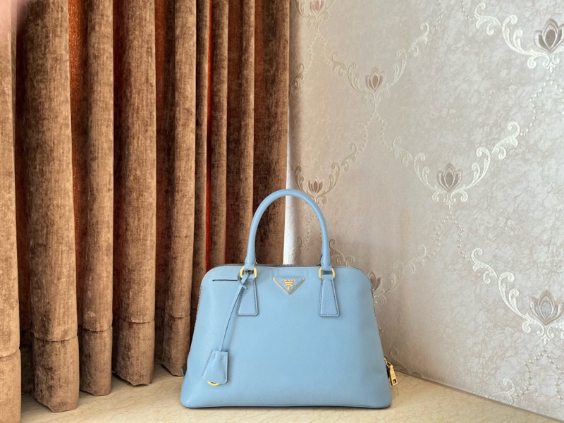 Prada • 經典十字紋牛皮貝殼包 Baby Blue 寶寶藍-0