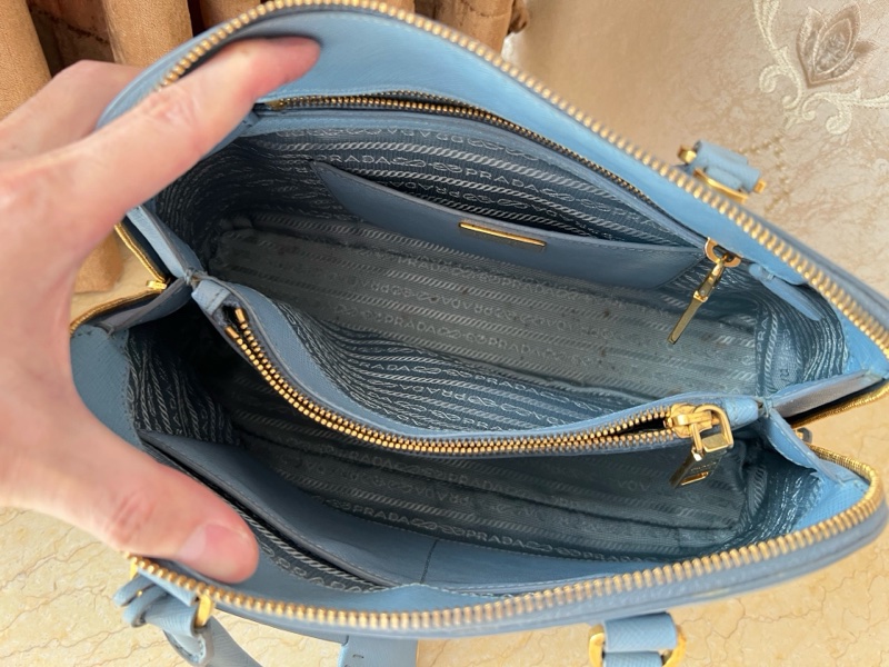 Prada • 經典十字紋牛皮貝殼包 Baby Blue 寶寶藍-8