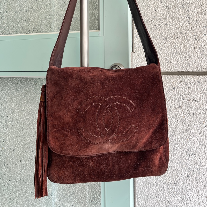 香奈兒 CHANEL 中古老香 可可棕色麂皮側背方包 通勤郵差包 流蘇吊飾-7