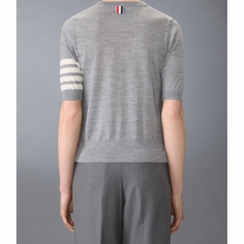 Thom Browne 女士 羊毛四條紋T恤IT-36 IT-42碼模特身高：178CM，穿著40碼。-1
