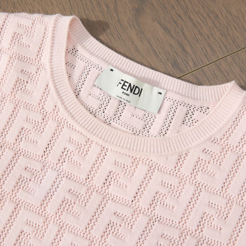 💯正貨支持鑒定✨ FENDI 櫻花粉 滿Logo針織上衣-3
