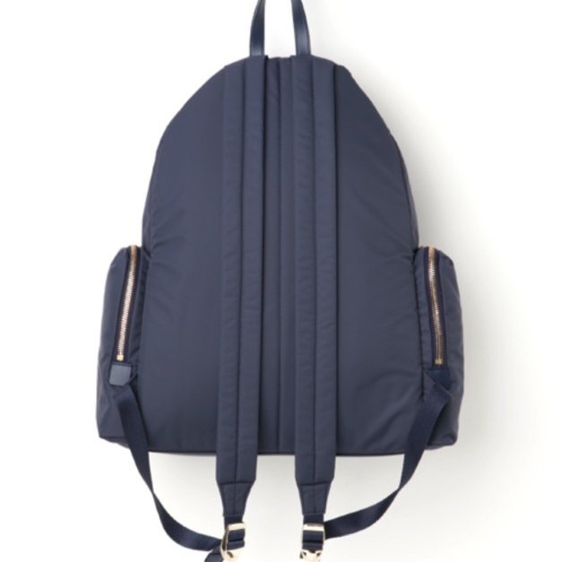 agnes b.中性款 防潑水尼龍背包 後背包內有零錢包夾層  現貨-4