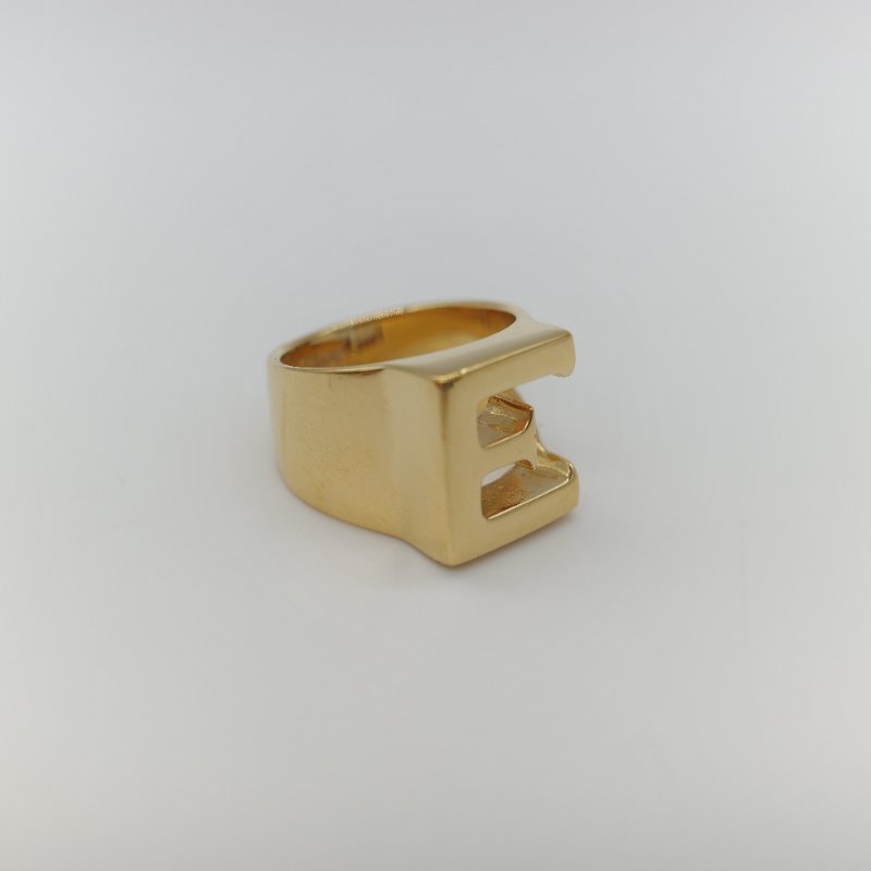 Chloé 蔻依 金色 E Logo 戒指 IT12-1