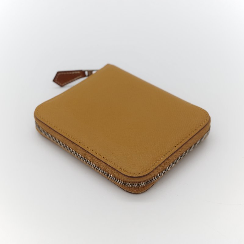 (母親節特惠♥️全網最低)Hermès 愛馬仕 芝麻色 Epsom 牛皮 絲巾內裡 短夾 拉鍊 錢包 卡包 Z 刻-4