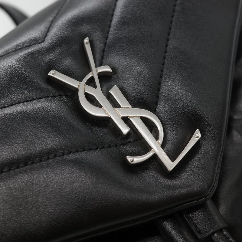 Saint Laurent 聖羅蘭 V 紋 牛皮 雙肩包 後背包-12