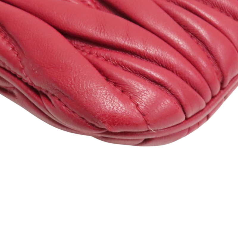 紅色 Matelasse 羊皮 肩背包【MIU MIU 繆繆】-9