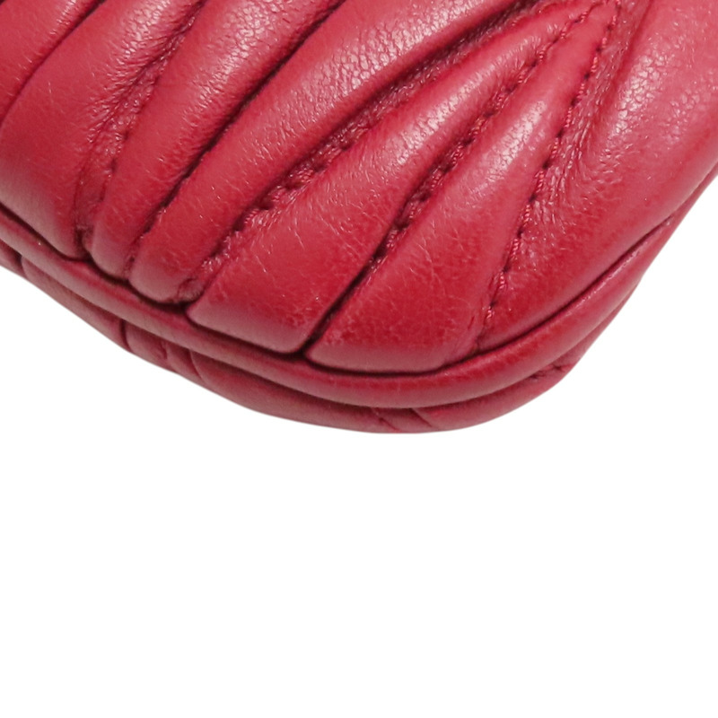 紅色 Matelasse 羊皮 肩背包【MIU MIU 繆繆】-10