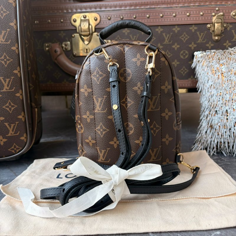 LV 原花紋MINI後背包 晶片款-1