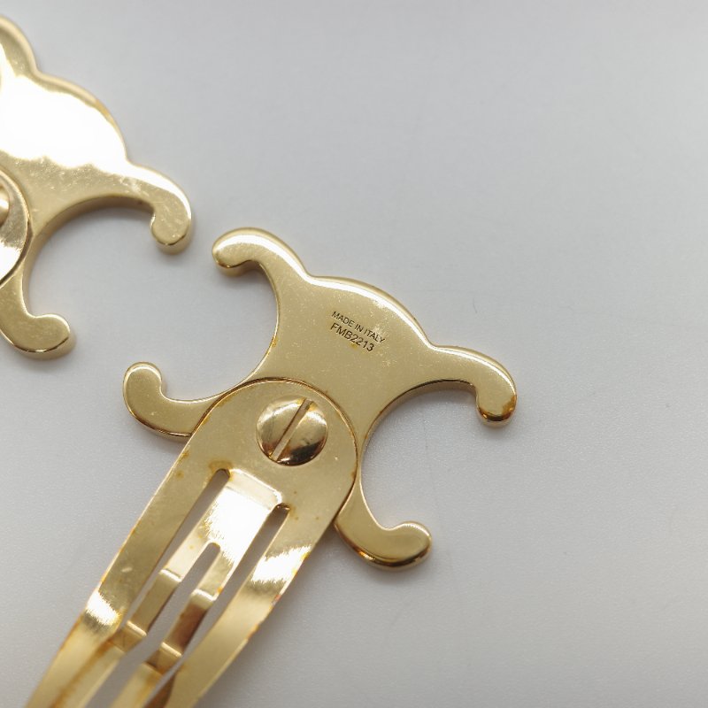 (超熱門爆款♥️)Celine 思琳 金色 凱旋 Logo 髮夾 髮飾-5