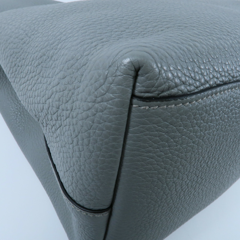 PRADA 牛皮皮革Vitello Phenix肩背袋-14