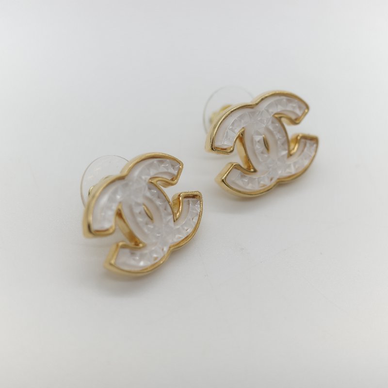 Chanel 香奈兒 白色樹脂 金色 CC 耳釘 耳環-2