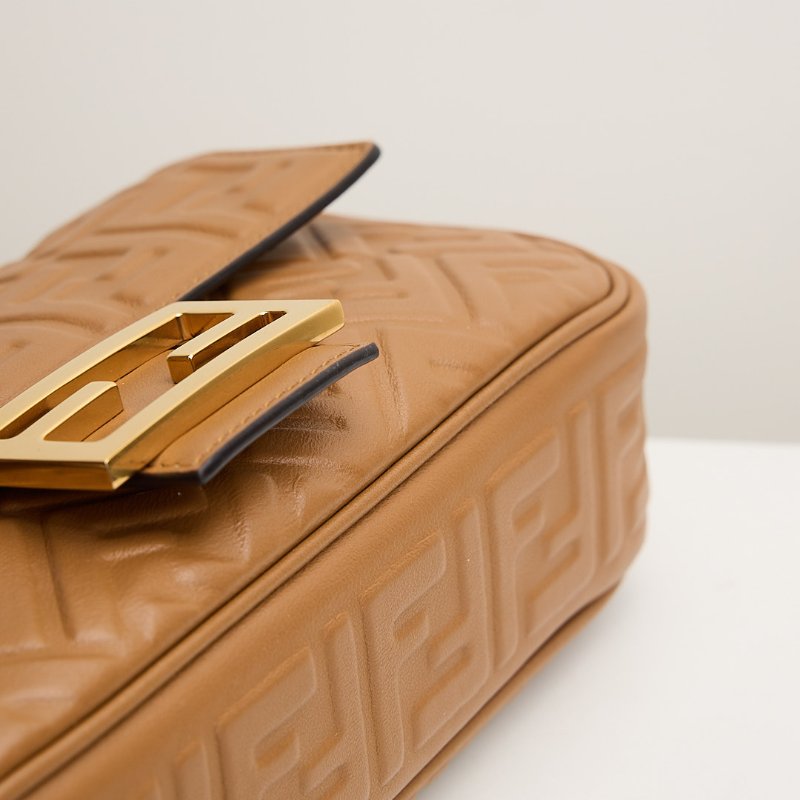 二手Fendi Baguette midi 法棍包/焦糖色-6