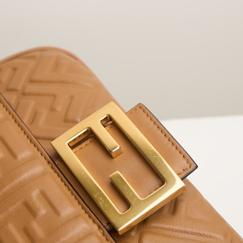 二手Fendi Baguette midi 法棍包/焦糖色-8