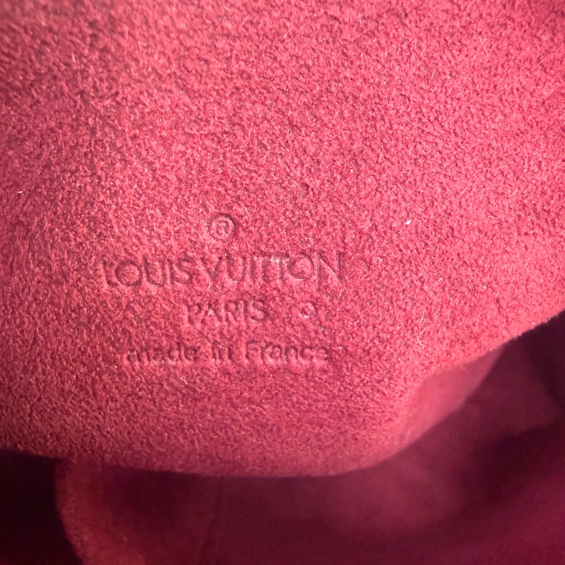 Louis Vuitton Priscilla Handbag-17