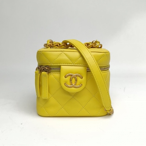 CHANEL 22S方盒子化妝包黃色羊皮晶片金扣雙金珠皮穿鏈