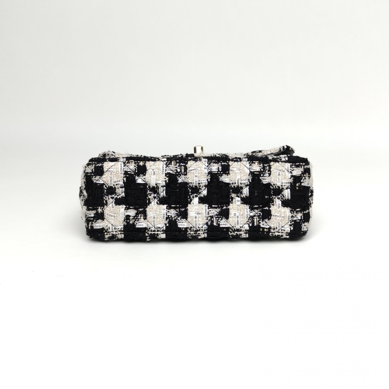 CHANEL CF口蓋包大Mini黑白毛呢29開金扣-3