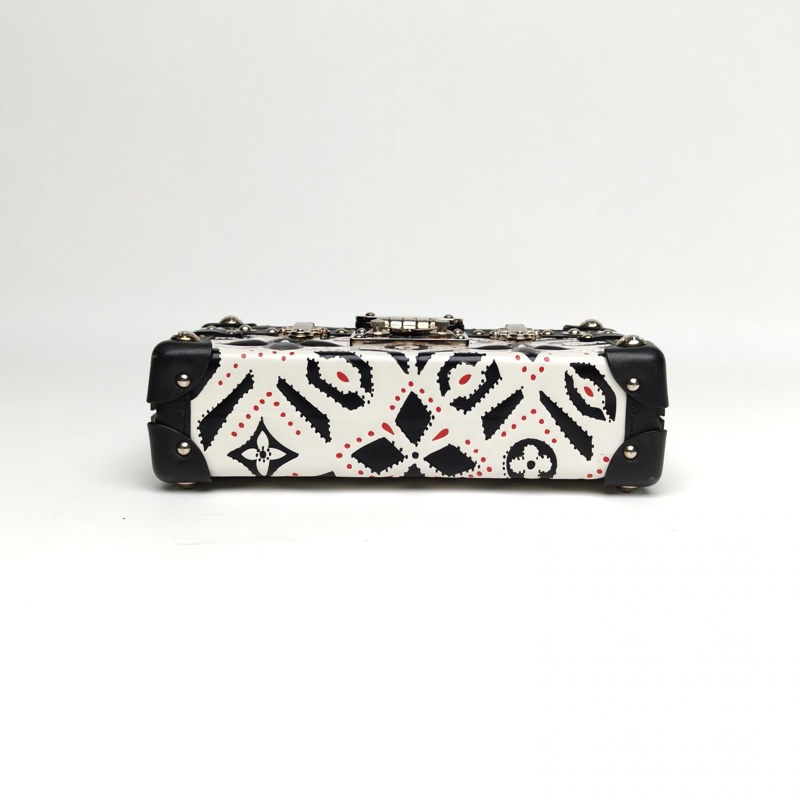 LOUIS VUITTON 圖案牛皮銀扣2015PETITEMALLE月光寶盒-3