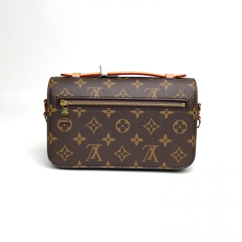 LOUIS VUITTON MetisPochetteEastWest橫版郵差包PVC金扣晶片-2